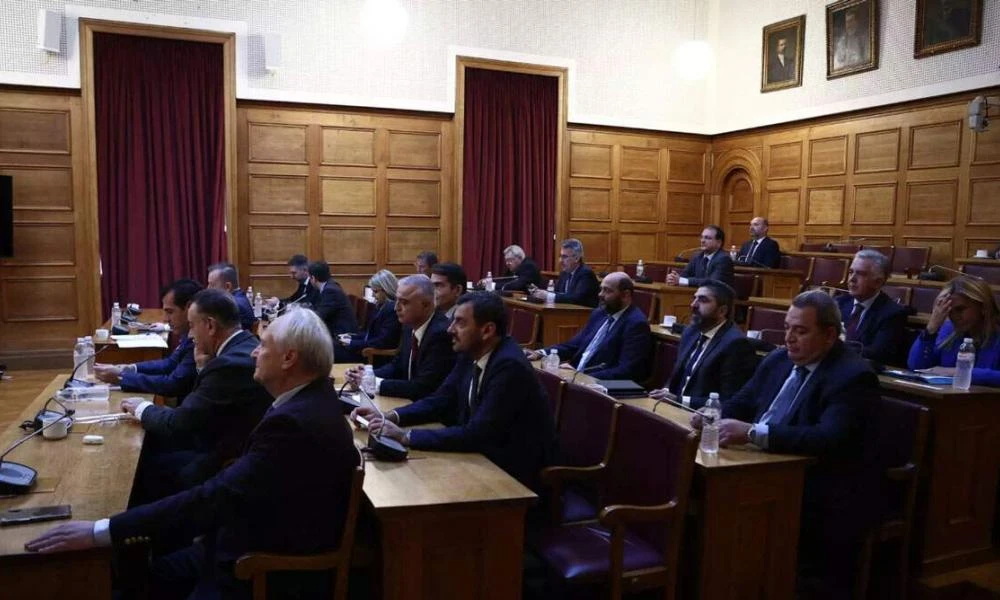 Τέμπη: Απορρίφθηκε το αίτημα για διακοπή των εργασιών της Εξεταστικής Επιτροπής